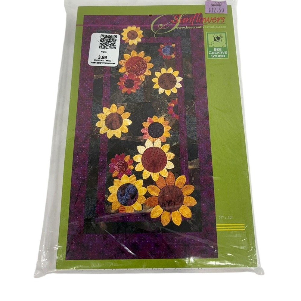 Bee Creative Studio Sunflowers Quilt Pattern A1036 Nancy Halvorsen‎ 27x52